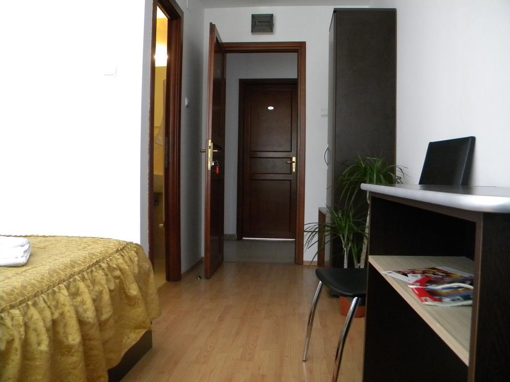 Hotel River Târgu Jiu Zimmer foto